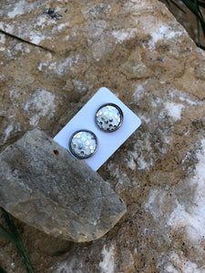 Silver embossed earrings 12mm